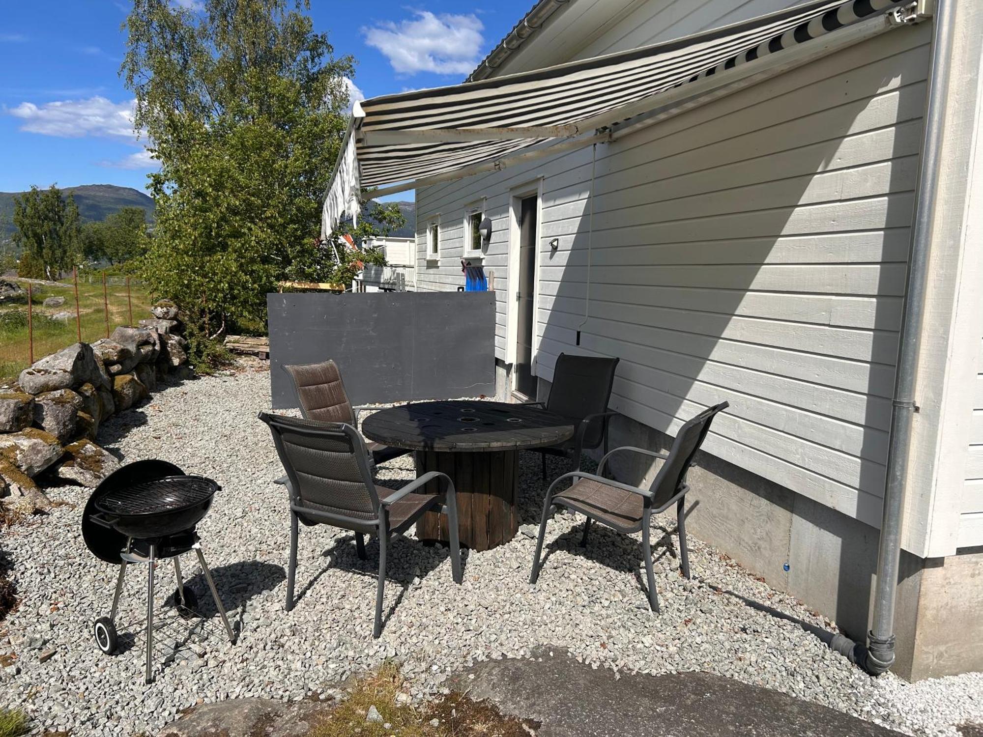 Puntsnes Apartmen Hjelmeland Exterior photo