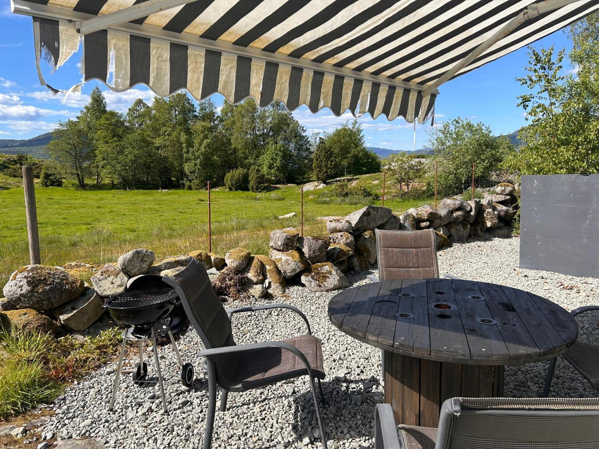 Puntsnes Apartmen Hjelmeland Exterior photo